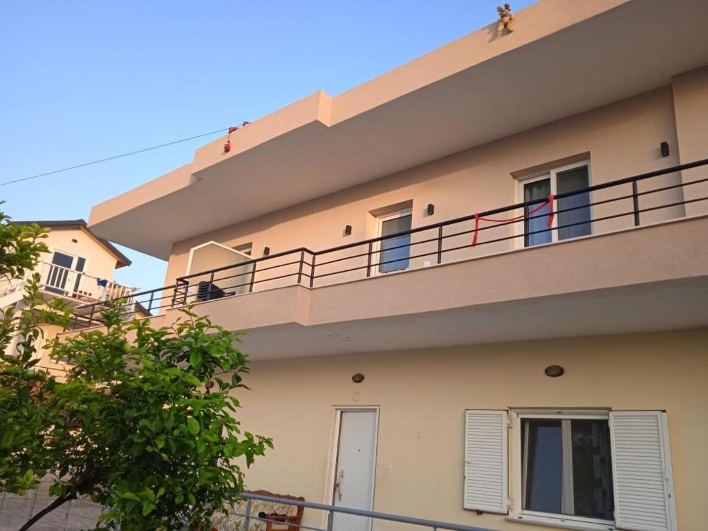 Villa Hysesani Vlorë 外观 照片